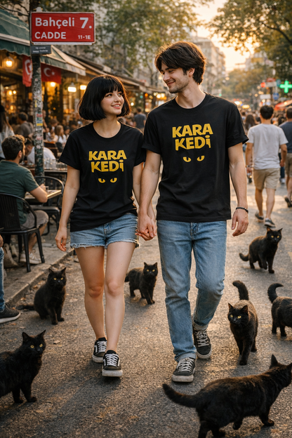 Kara Kedi Oversize T-Shirt